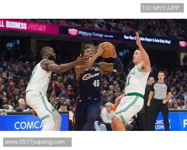 骑士队在11月14日的激战中迎战对手，争夺胜利的精彩瞬间回顾